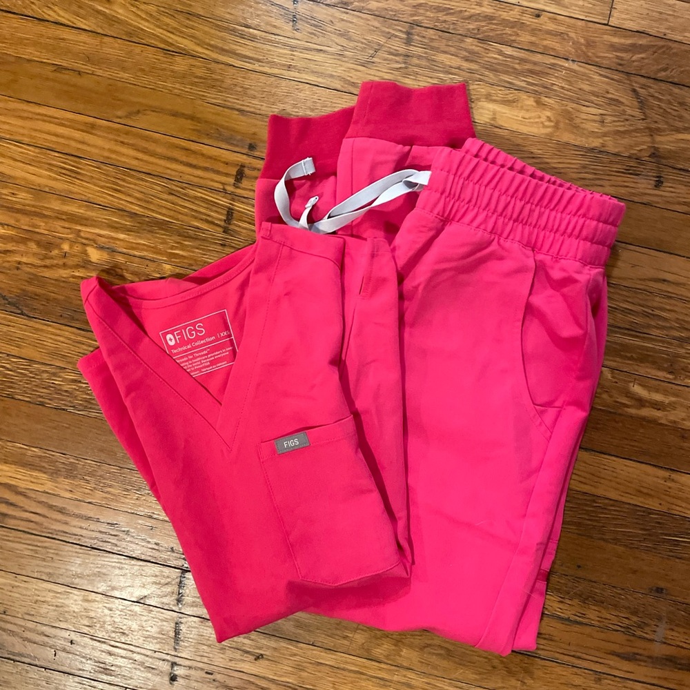 Figs pink scrubs set